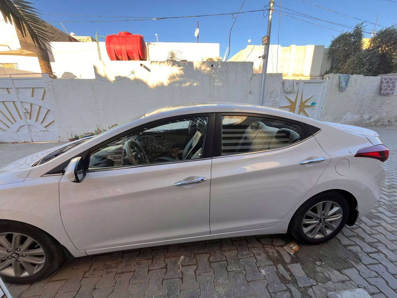 النترا صالون ٢٠١٦وارد خليجي رقم بغداد الدولي  هزه جديده  تحويل مباشر محرك ٢٠٠٠ (دوش المرغوب. لا تنقيص  ولا تبخير ) فتحة سقف ماشية ١٠٤ حقيقي كير اوتو   تايرات جدد. باتري جديد تبريد ثلج  غرفة نظيفه على وضع الشركه كامرا شاشه اشاير بالمري سياره حلوه ونظيفه وتراي زيروو مال جناي  بيها مكانين صبغ شبر بخشم الجاملغ الايسر  وشبر بالتكمه اليمنى غير واصل للداخل والباقي مكفول السياره احلى من الصور  تجي وتشوف بعينك  مسويلها سريفس كامل كلشي بيها شغال ربع مذب عليه السعر ١٤٠ وبيها مجال قليل مكاني النجف. رجاءا  اقرء المنشور وخابر لان كلشي ذاكر  الرقم *********** وبخدمتكم .
