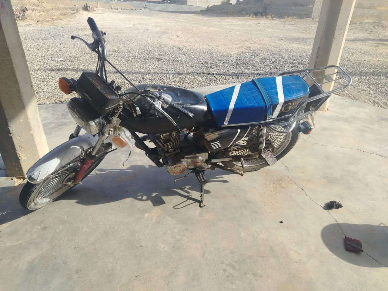 موطور للبيع
كهربايات شقاله كله
تاير وره جديد 
محرك خمسه كير بدون سلف
السعر ١٥٠
***********
