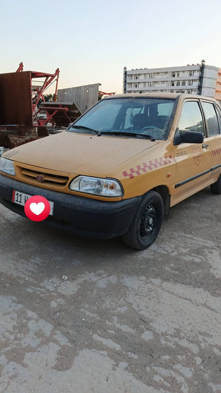 السلام عليكم سايبه 14 سياره نظافه 100% مكينه وكير كفاله تخم تاير جديد حداديه خلفيه جديده تخم سماعات جديده سياره مصفره غرامات وهيئه سياره باسمي الرقم انجليزي مكان السياره بغداد السعر 28 قفل رقم الهاتف***********
