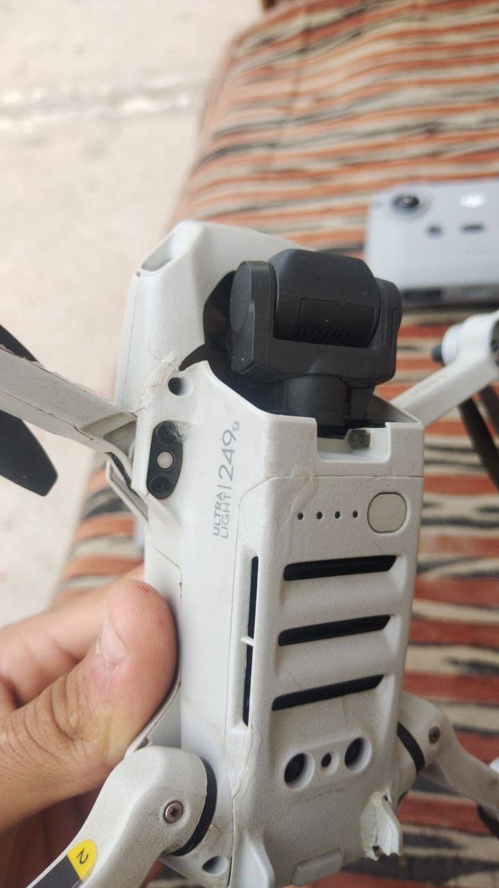 سلام عليكم عندي هاي درون مني 2 
للبيع  بيهة افطور مثل ما موضح بلصورة   
تصويرهة 4k
الطياران 5ڪم
ارتفاع 500
اريدهة  بيع او مراوس وانطي فرق 
مني 3 
مني 4 
ملاحضة / الفطور ما مئثرات على الطيران مالتهة


**إذا كنت صاحب هذا الإعلان وتريد حذفه لأي سبب، رجاءا أرسل رسالة إلى الدعم الفني**