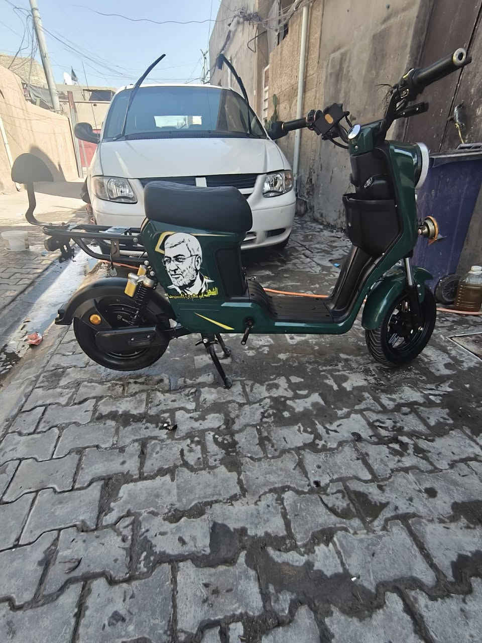 سلا عليكم دراجة شحن ار٩ موديل 2021 دراجة نظيفة وعلى ايدي لله شاهد بيه نضام امان اربع سرع سرعتة ٧٠ وياه هورن طاط السعر 490 هاذة رقمي *********** بيه نضام R رجوع مكاني بغداد الشعلة مقابل مستشفى محمد باقر الحكيم
