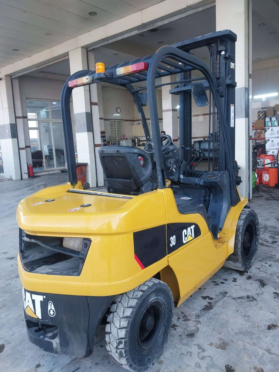 السلام عليكم شوكيه كتر 2011 كاز  كيرأوتوماتيك دخول جديد ارقام كاتي منفيست دخول 3 طن 3حركات مكفوله جاهزه للعمل مكاني بغداد البياع     ***********
