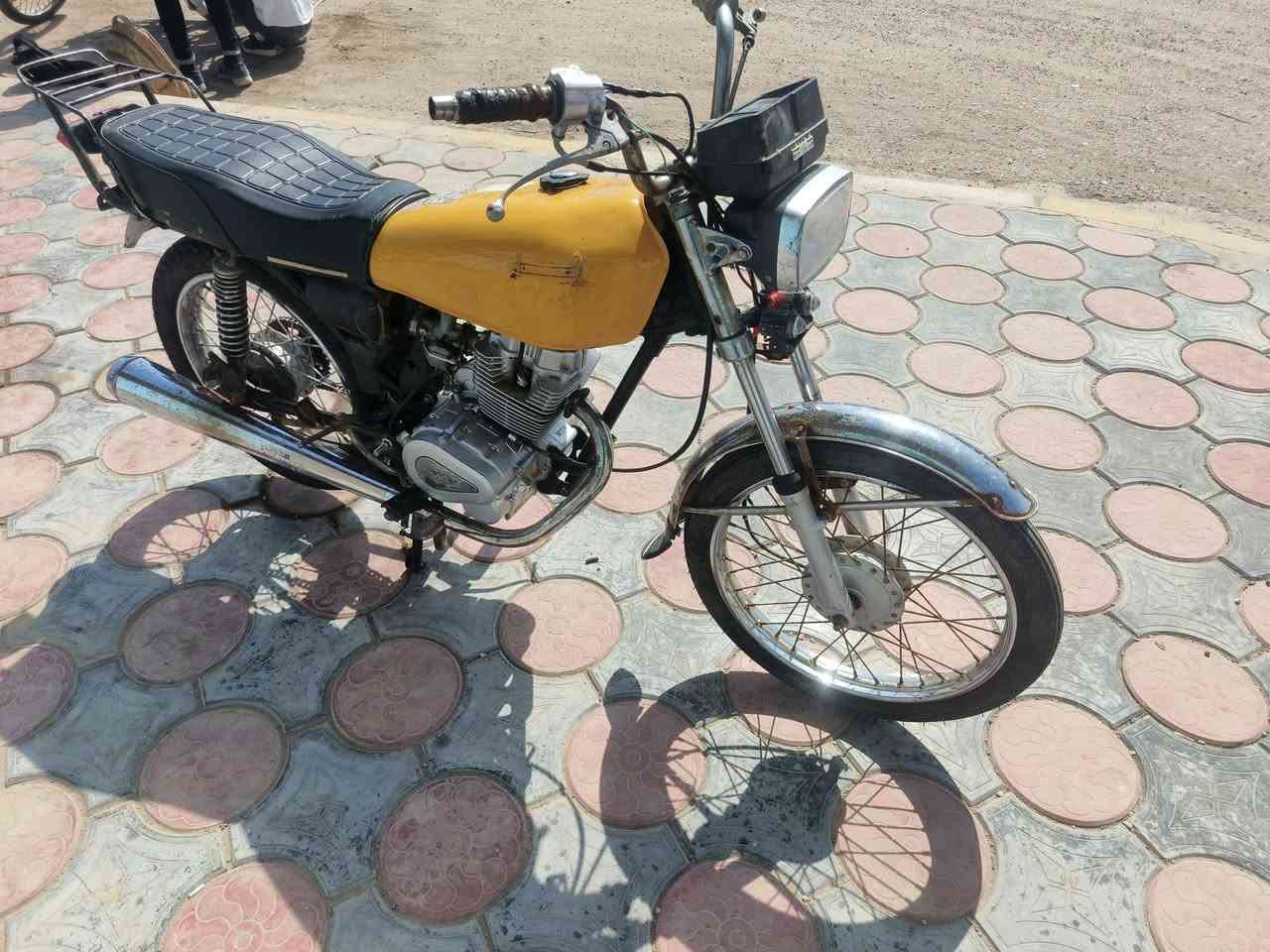 دراجه بدون للبيع شاصي ناما اصلي  ومكينه مال ستوته ام تي ار مكان ميمونه وهذا رقمي *********** السعر 350
