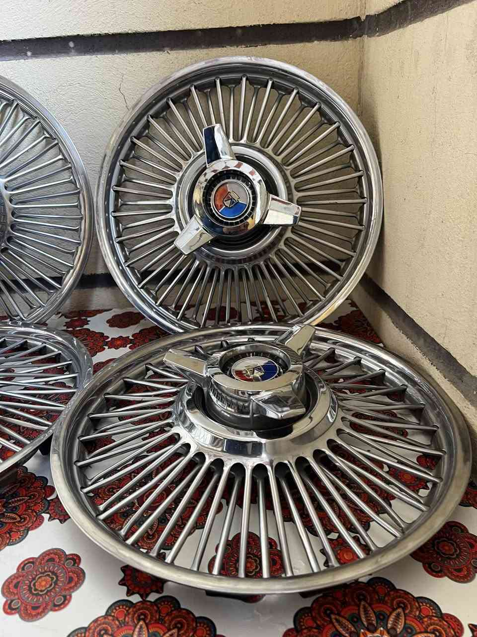 سلام عليكم كبات كلكسي حجم ١٤ نضافه ٩٠ بيهن سيمين وملحومات.  موضحً بل صوره ب٦٠٠ وبيهن مجال         ***********
