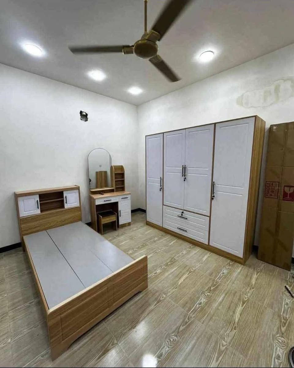 غرف نوم نفر تباع كامله او قطع مفردة حسب الطلب
كل قطعه وسعرها 
للطلب والاستفسار مراسله الصفحه او الاتصال ع ***********
