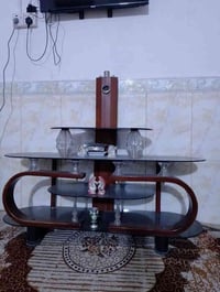 ميز بلازما زجاج • مستعمل نظيف • جمهورية