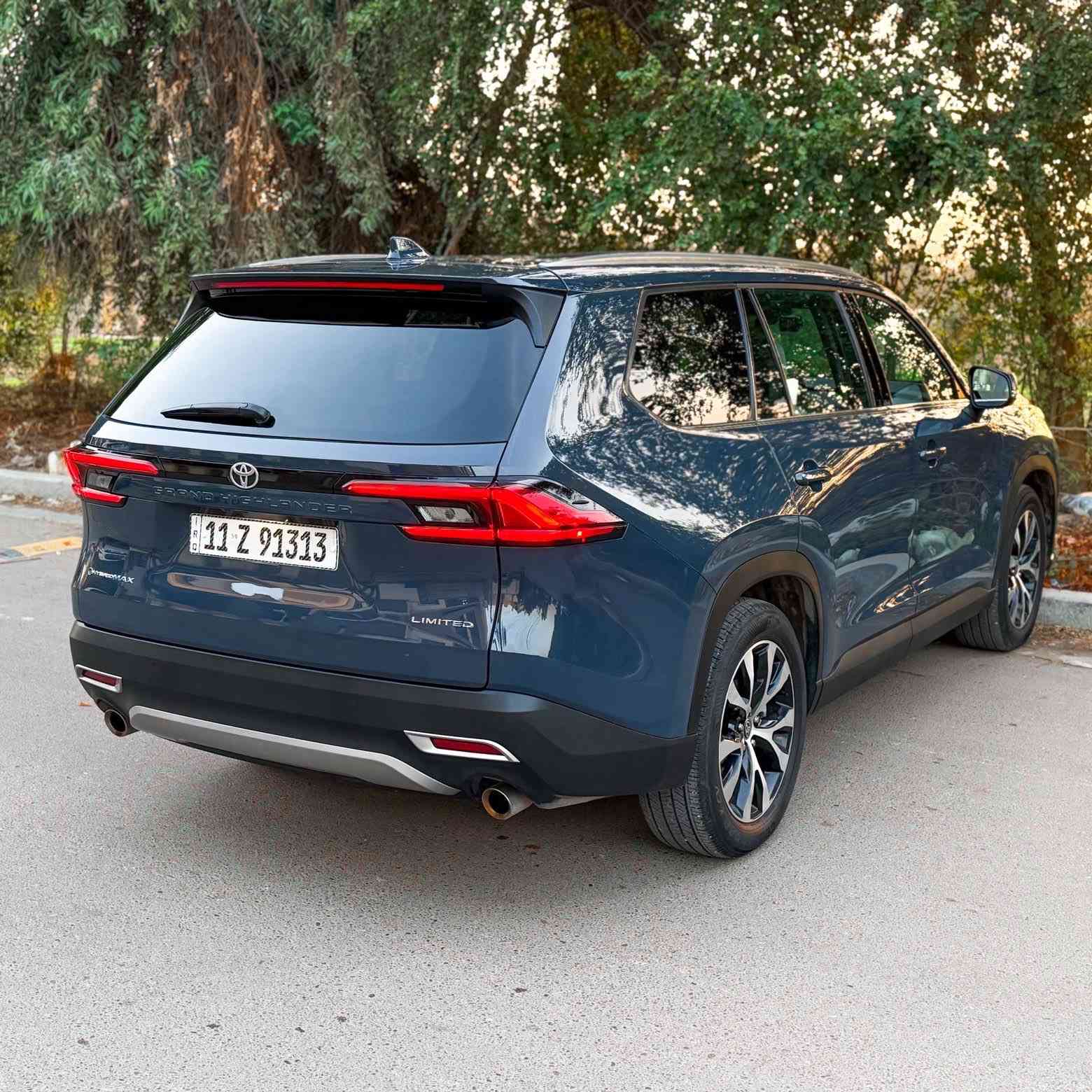 للبيع تويوتا كراند هايلاندر 2024
 السيارة اعلى مواصفات لمتد هايبرد
المواصفات 
بانوراما 
4 مقاعد تدفئة و تبريد
دجتل (عدادات الكترونية)
3 شاشات 
مقاعد جلد و كهرباء
رادارات (امامي+خلفي+جانبي)
قيادة ذاتية 
سستم صوت jpl
لايتات led متحرك
تدفئة ستيرن 
صندوق كهربائي
بردات بل ابواب 
مقاعد منفصل vip
حادث السيارة فقط كسر بالدعامية الامامية و مصلح علكدهة و مصبوغ الباقي مكفول
السيارة ماشية 7 الف 

السعر 60 مليون دينار عراقي 

للاستفسار  ***********
