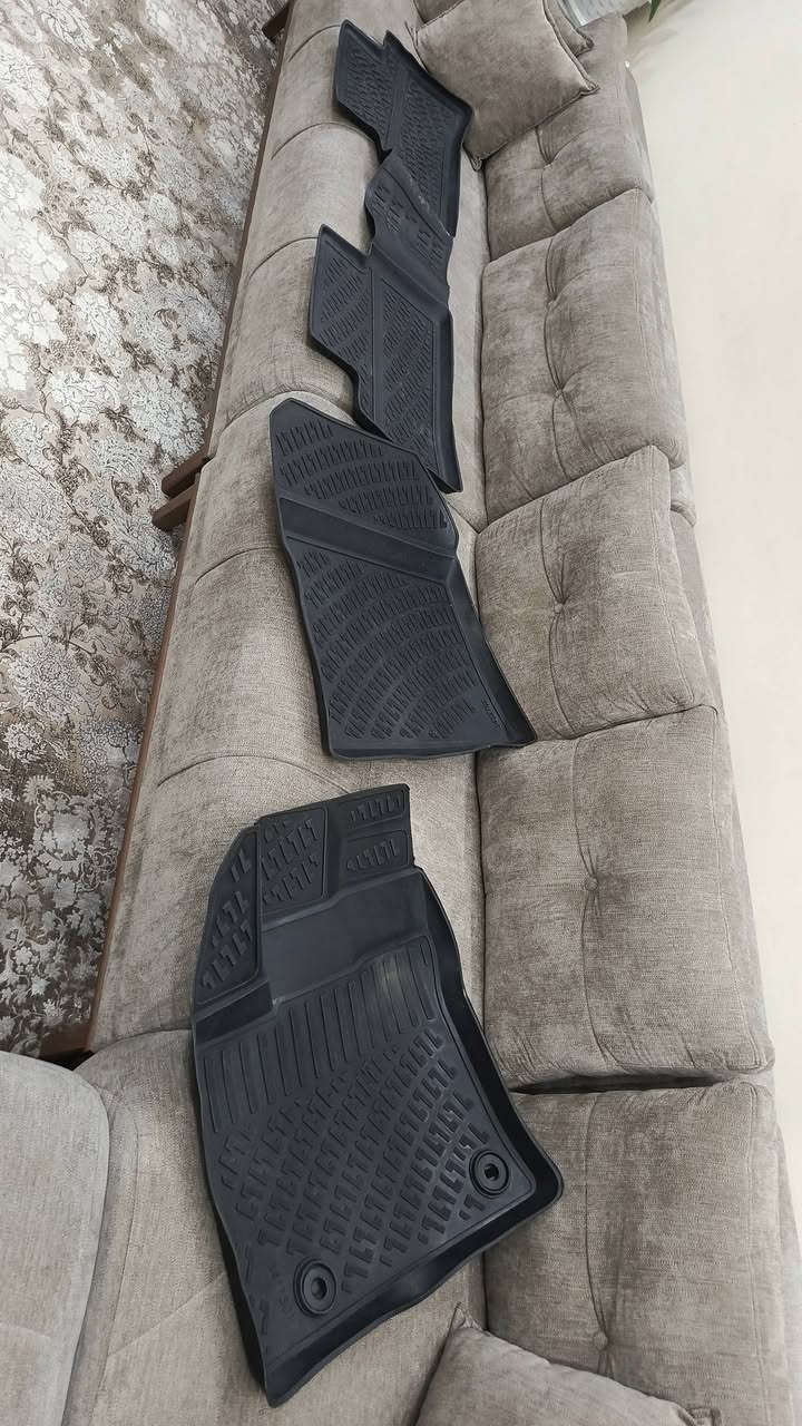 للبيع استعمال قليل مكاني حي اور السعر 40 كورلا كروز هذا رقمي ***********
