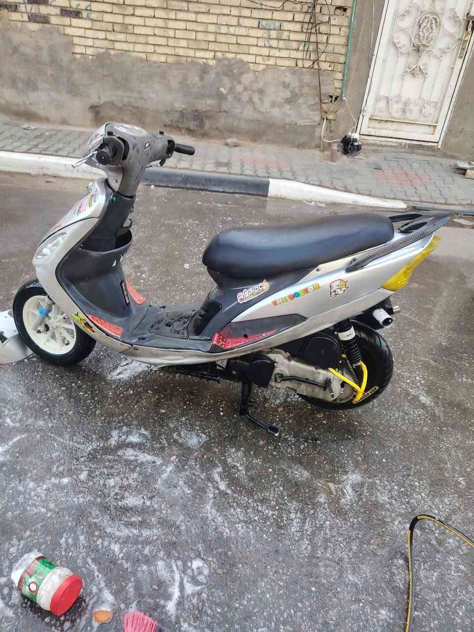 سلام عليكم ماكس منغولي للبيع او مرا س مكينه 49دراجه نضيفه عنوان كربلاء رقم موبايلي ***********
