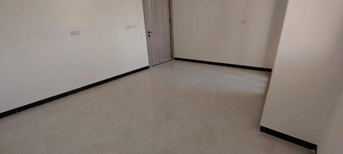 للبيع 75 متر السيديه الضباط مربع القاده ثلاث غرف وصاله مطبخ صحيات 
جبهه 6
للاستفسار الاتصال على الارقام 
***********
***********
