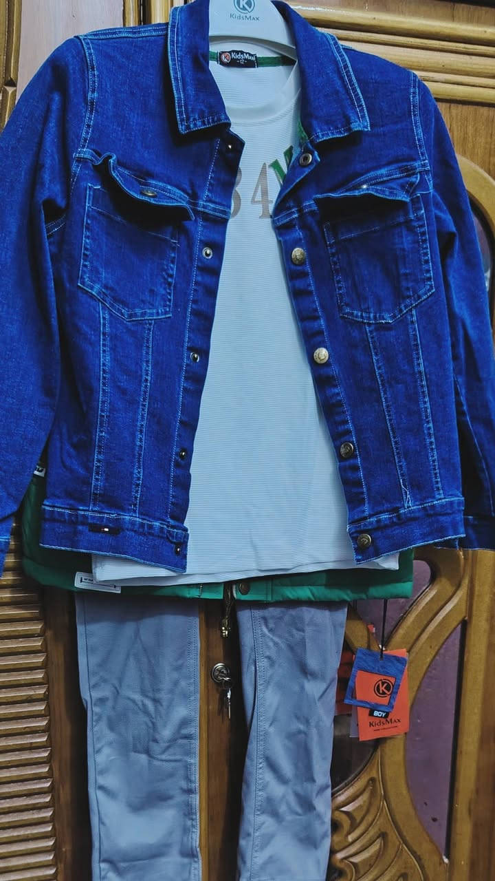 لبسة عيد عمر 11/ 12تلبس 4قطع يجي سيت كامل اخذتها الابني وطلع كبيره علي سعرها 40مع توصيل داخل العماره


**إذا كنت صاحب هذا الإعلان وتريد حذفه لأي سبب، رجاءا أرسل رسالة إلى الدعم الفني**