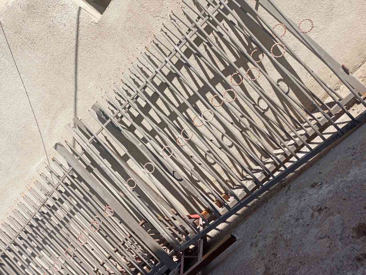 #للبيع سياج حديد خارجي العرض 13متر والارتفاع مترين من ضمنه باب طلاقتين  حديد   ثقيل ونظيف جدا    مكاني  بغداد الغزاليه    ***********
***********
‏‪***********‬‏
 #العراق #بغداد #متابعين
