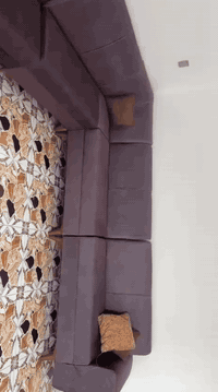 السلام عليكم. ديوان سوكي تركي قماش مودرن مابي اي ضرر مكانه  خاجيه سعر قفله  ١٨٠شراي يدخل خاص الرقم ***********
