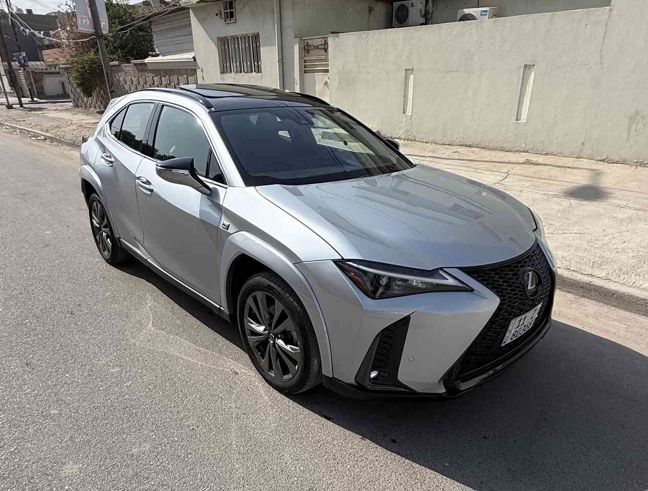 لكزس  Lexus ux250h f sport

مديل 2024
فول مواصفات للاخير 
سقف بانوراما 
رادارامامي 
رادار جانبي 
توقف ذاتي 
تحكمات ستيرن 
شاشة اندرويد اوتو وكار بلاي 
نقطة عمياء 
قيادة ذاتية 
تحديد مسار 
تحديد سرعة 
انضمة قيادة /eco/Normal/sport
كشنات تدفئة تبريد 
تحكمات كشنات كهربائية 
مري تدفئة 
مانع تزحلق 
وبعد هواي مواصفات بيهة 

وارد امريكي  والسيارة نضام هجين يعني /محرك بانزين ومحرك ثاني كهرباء والسيارة جداً اقتصادية 

‏‎حادث بسيط بدون صبغ  وبدون ايرباك سيارة قوية واعتمادية واكو تفاصيلهة بل يوتيوب فقط اكتب اسمهة وينطيك مراجعة كاملة 
سعر 189$$
عنواني بغداد زيونه 
***********
