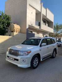 لاندكروز • ٨ سلندر • محدثه ٢٠١٣