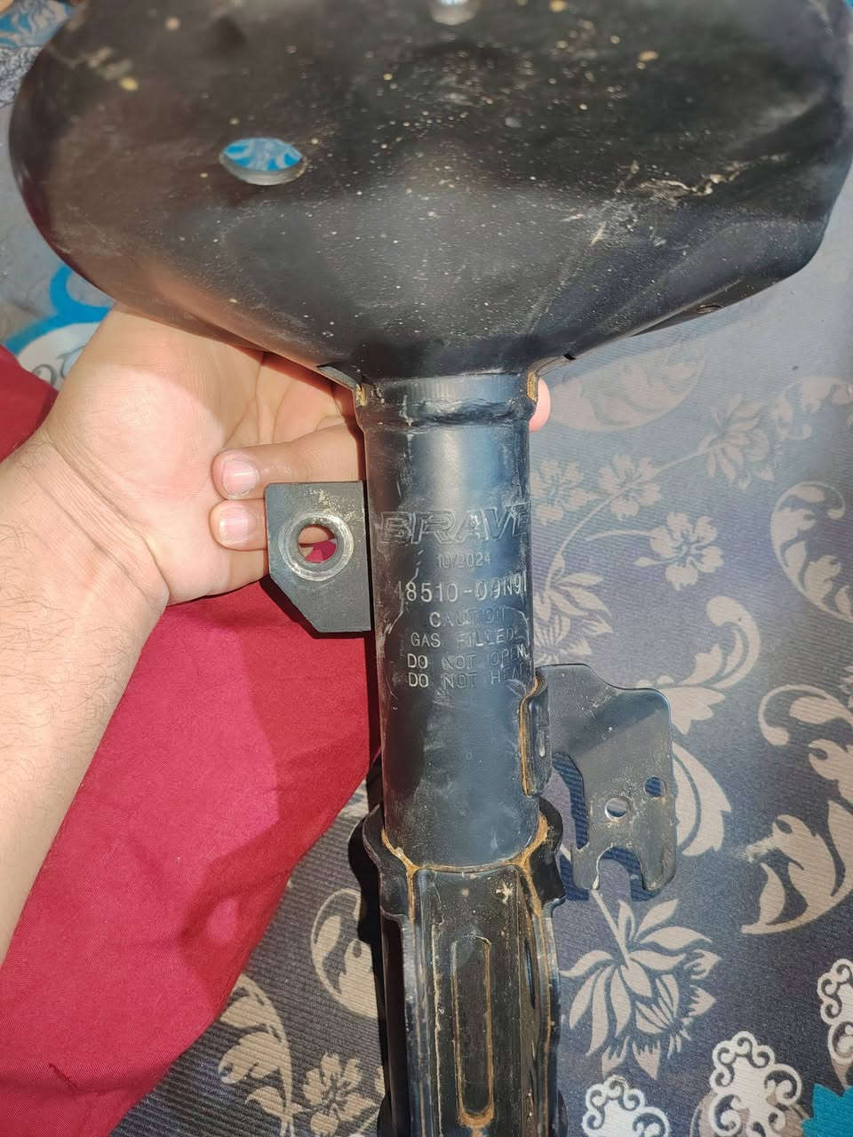 السلام عليكم عندي دبلات امامي زوج  كامري امريكي بغداد بسمايه ***********
