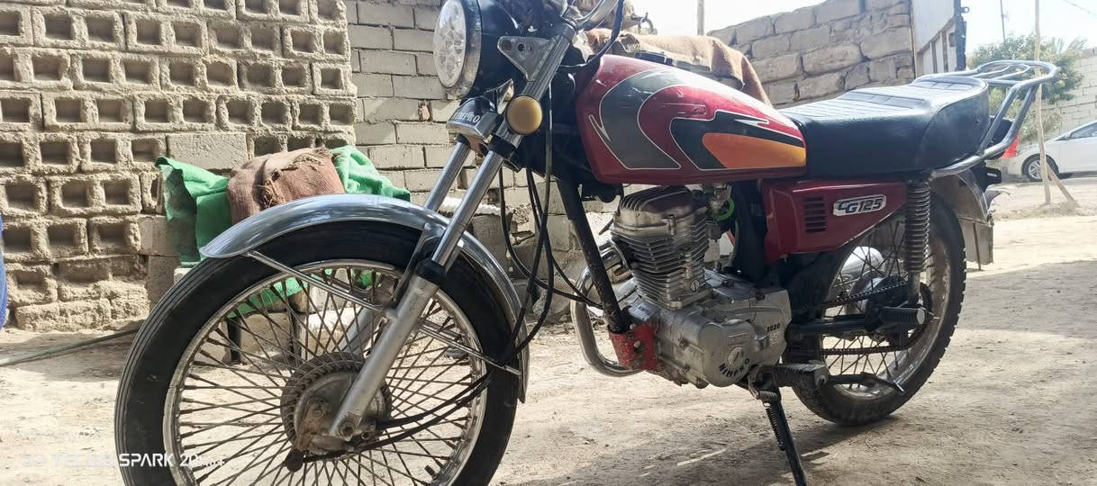 نامة برو للبيع الموديل 20 اوراق اصولي الدراجة مال جناي شغل وطلع وين ما تريد كهربائيات شغالة
السعر  550 
العنوان ديوانية المركز 
***********
