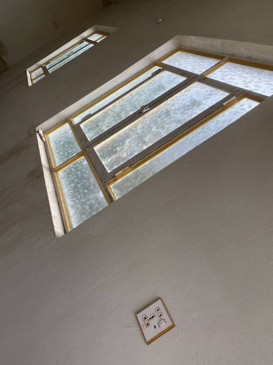 سلام عليكم بيت عد المعالي جاهز عوزه بس ارضيه شارع 

عريض خدمات سعر البيت 22 تعال وشوف بعينك شارع 

10امتار ‭0780 588 2103‬
