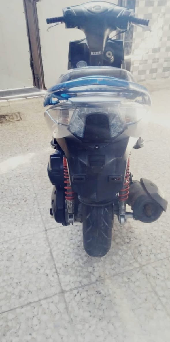 دراجة كامكو ياباني سرعة ١٩٠ كم عداد الكتروني 
مكينة شرط ما مفتوح نوزلتايرات جدد كفرات 
ياباني نكرة سلف بكل وقت دبل خلفي زوج 
بريكات امامي خلفي دسك لايت زينون اصفر ثلجي 
مراوس او بيع السعر مليون


**إذا كنت صاحب هذا الإعلان وتريد حذفه لأي سبب، رجاءا أرسل رسالة إلى الدعم الفني**