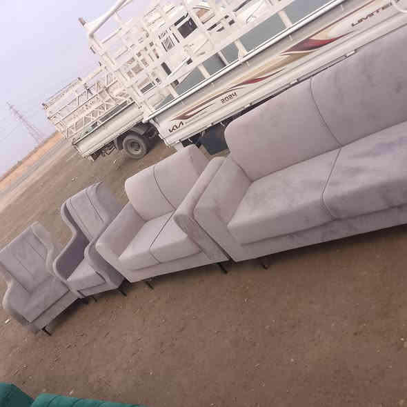 ع بركة الله وصلتنه جزه من البضاعه التخم والديون المعرض حجي باسم الشمري  العنوان بزل حلاته قرب محطة الراضي الاستفسار الاتصال ع الرقم التالي ***********
