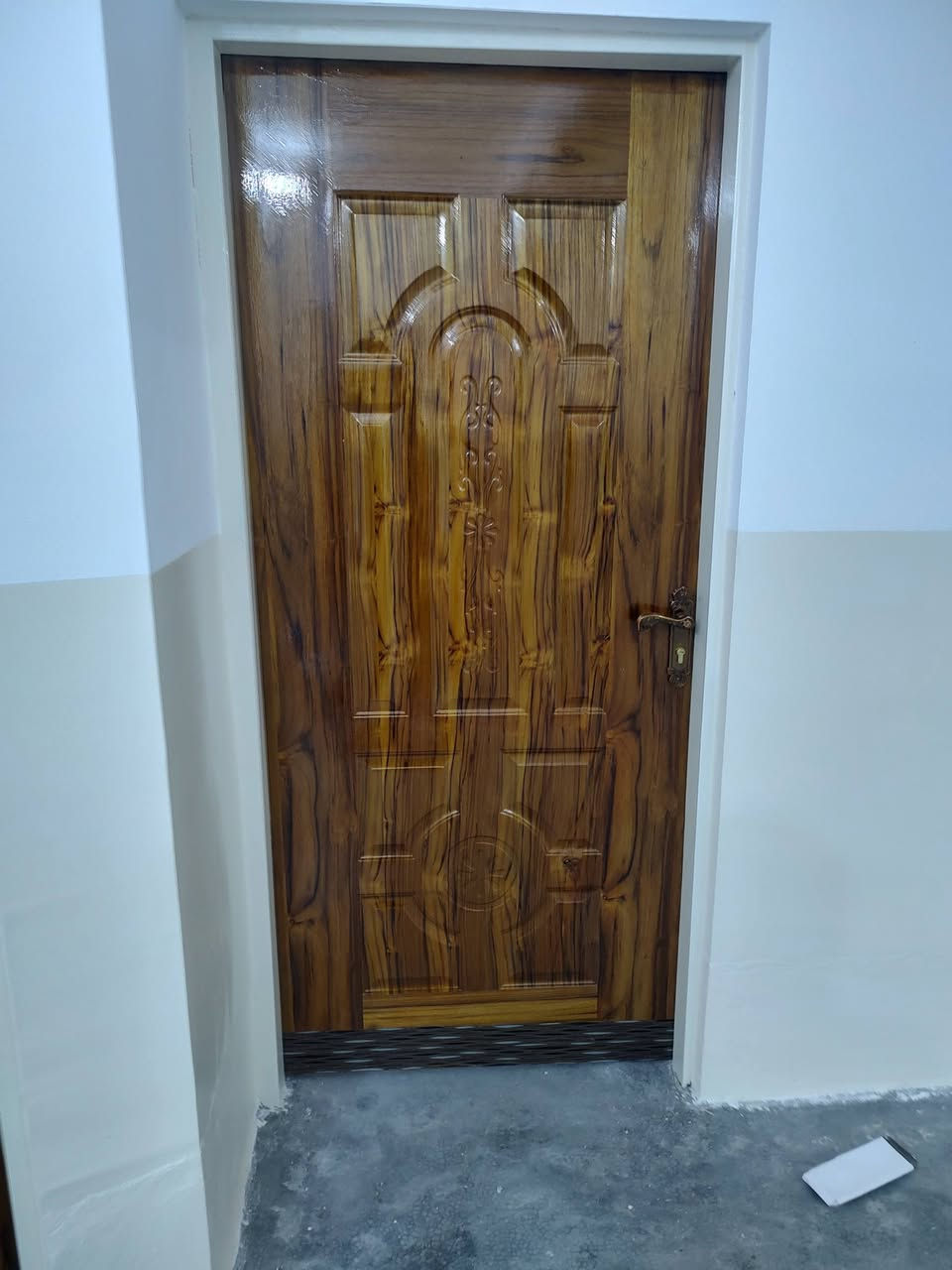 سلام عليكم فصالات حسب الطلب وخشب ثقيل***********
