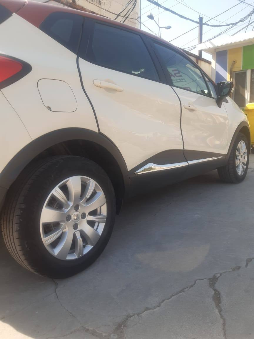 السلام عليكم 
رينو كابتشر 2016 ماشيه 96 ميل
 فول مواصفات نظيفة حيل مابيها صبغ ضررها باب سايق بسيط جدا معدل على البارد
 تبريد كير ومحرك شرط
 رقم اربيل الدولي باسمي سنوية تحويل وكالة 
 سعرها 115 وبيها مجال للطيبين 
للاستفسار الاتصال على صاحب السيارة  *********** فقط واتساب
