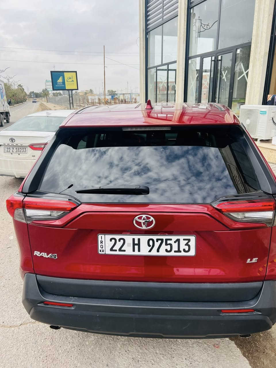 السلام عليكم .. 
راف فور 2022  Le للبيع 
حادث جداً بسيط جاملغ يسار فقط و موجوده صورته بالمنشور 
ماشيه ١٤٣ k رقم اربيل الجديد و سنويه لل ٢٠٢٨ 
مواصفات ال Le معروفه اشاير مري رادار امامي هاند بريك كهربائي حساس خلفي شاشه جبيره تحكمات ستيرن وبعد بيها هواي مواصفات 
سياره جديده ونظيفه حيل 
كير و محرك و صدر و تايرات كلشي بيها مكفول 

السعر  /    235 $ وبيها مجال بسيط 

مكان السياره صلاح الدين تكريت 

***********

‭٠٧٧٧ ٠٥٨ ٥٤٥٦‬
