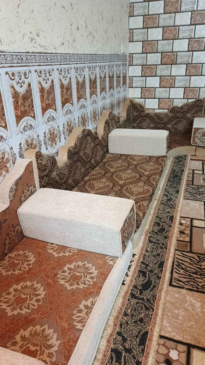 من رخصة الادمن
سلام عليكم جلسة عربية طول الكلي 8 متر 4×4 السعر 250 الف وبيه مجال لتواصل رقم الهاتف 
***********
