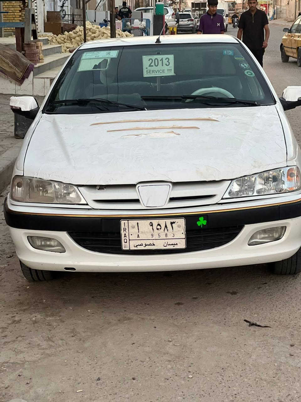 سلام عليكم بيجو بارص للبيع موديل 2013 بيها باب وجاملغ خلفي سياره جاهزه وجديده احلى من صور سعر 38 وبيها مجال تصال ***********
