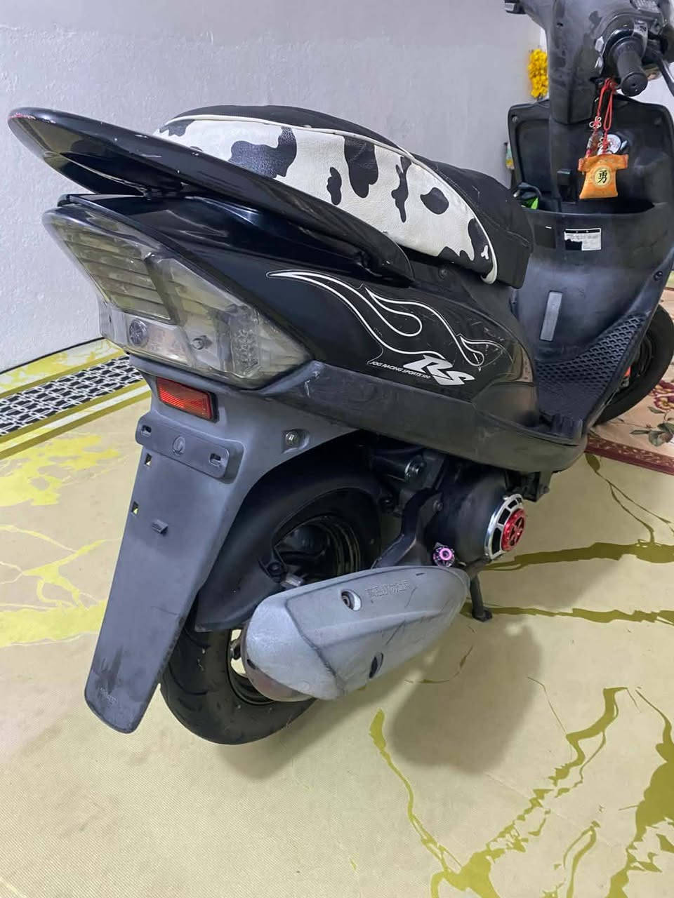 دراجه للبيع مكفوله مكينه وكفر بكاني حي نصر سعر 750 رقمي ***********
