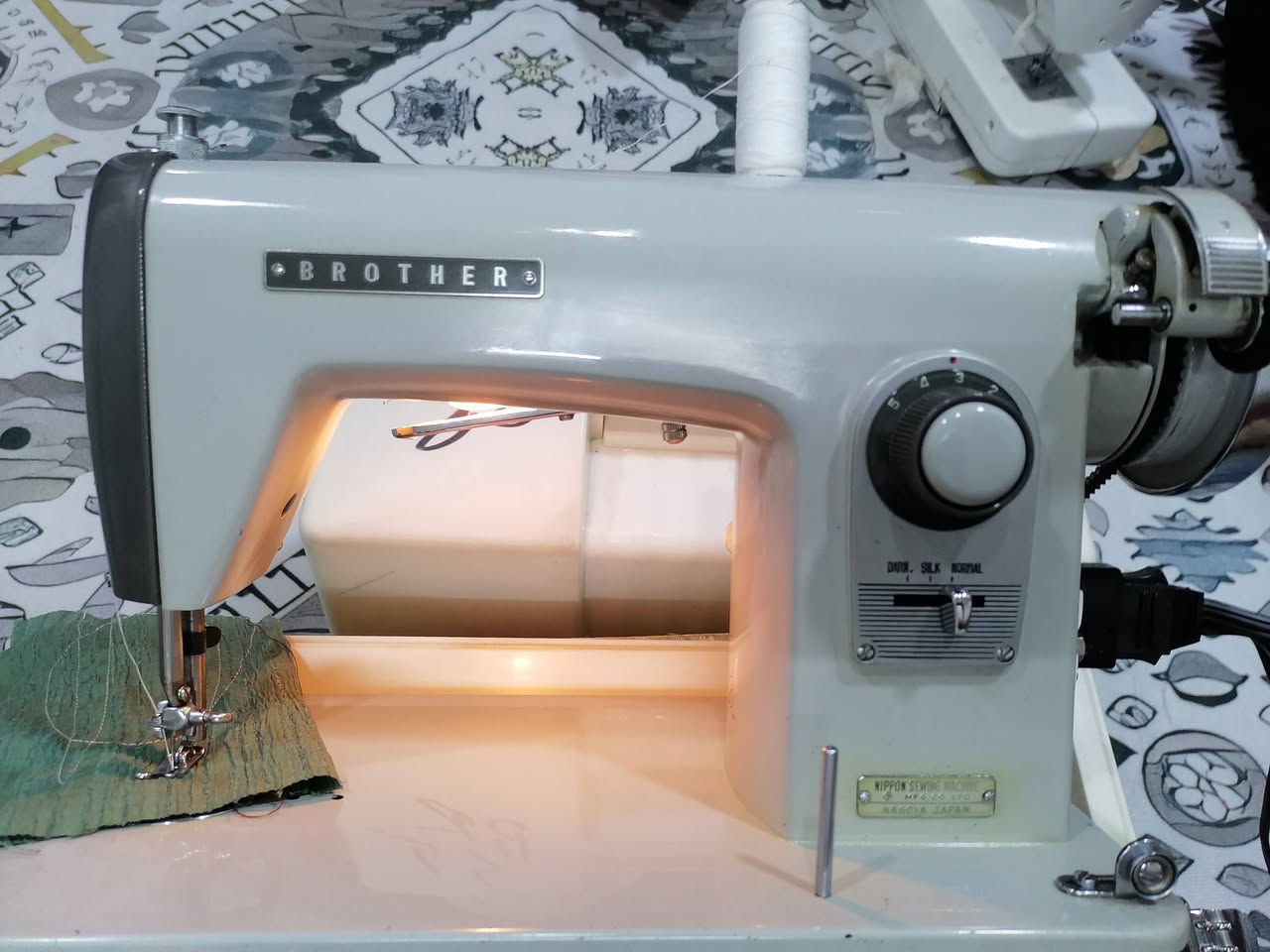 مكينه براذر ياباني نضيف خياطه عدل بسعر ١٥٥ الف


**إذا كنت صاحب هذا الإعلان وتريد حذفه لأي سبب، رجاءا أرسل رسالة إلى الدعم الفني**