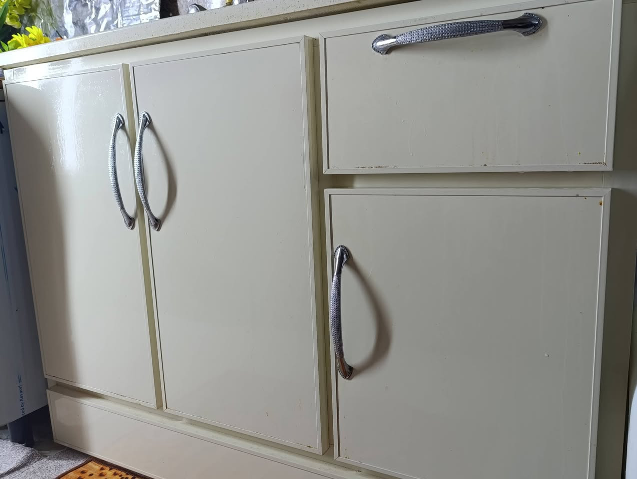 کاوەنتەری دەست کرد..
ماڵێکی پاک و جوانە..قیاسی کاوەنتەر بە سافی 3 مەترە بە شوێنی سەلاجەکە 3 و 80 سم..مغسەلی قاپ شتن  مەتر و بیست سم
ژ .م *********** شوێن قەزای ڕزگاری لە کەلار
