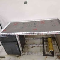 ميز الألمنيوم طوله ١٥٠ نزاله ٧٠ سنتيم سعره 90 تواصل واتساب 07804395235...