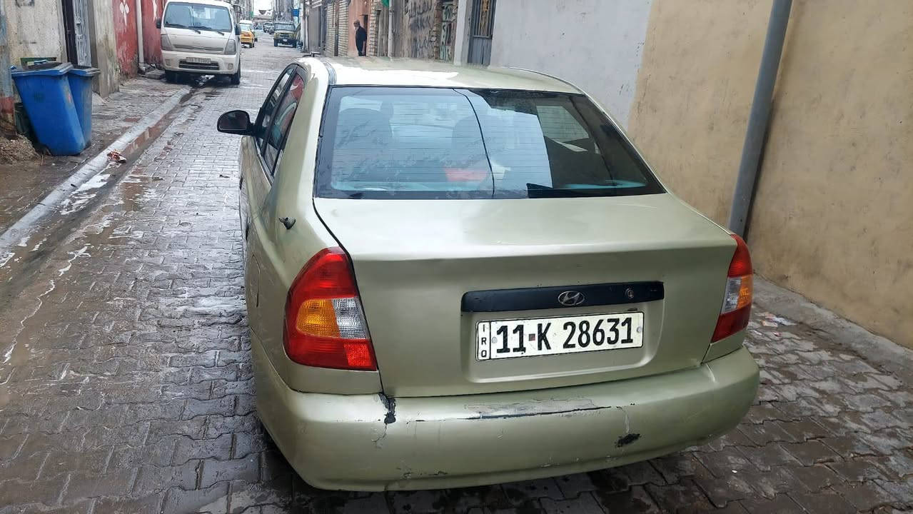 هونداي  فيرنا موديل ٢٠٠١ 
مصبوغه عام الجماليه
كير أوتوماتيك مكينه ١٦٠٠
الكهربائيات كلهه شغاله 
رقم بغداد انكليزي وبأسمي 
السعر ٤٥ وبيهه مجال ***********
