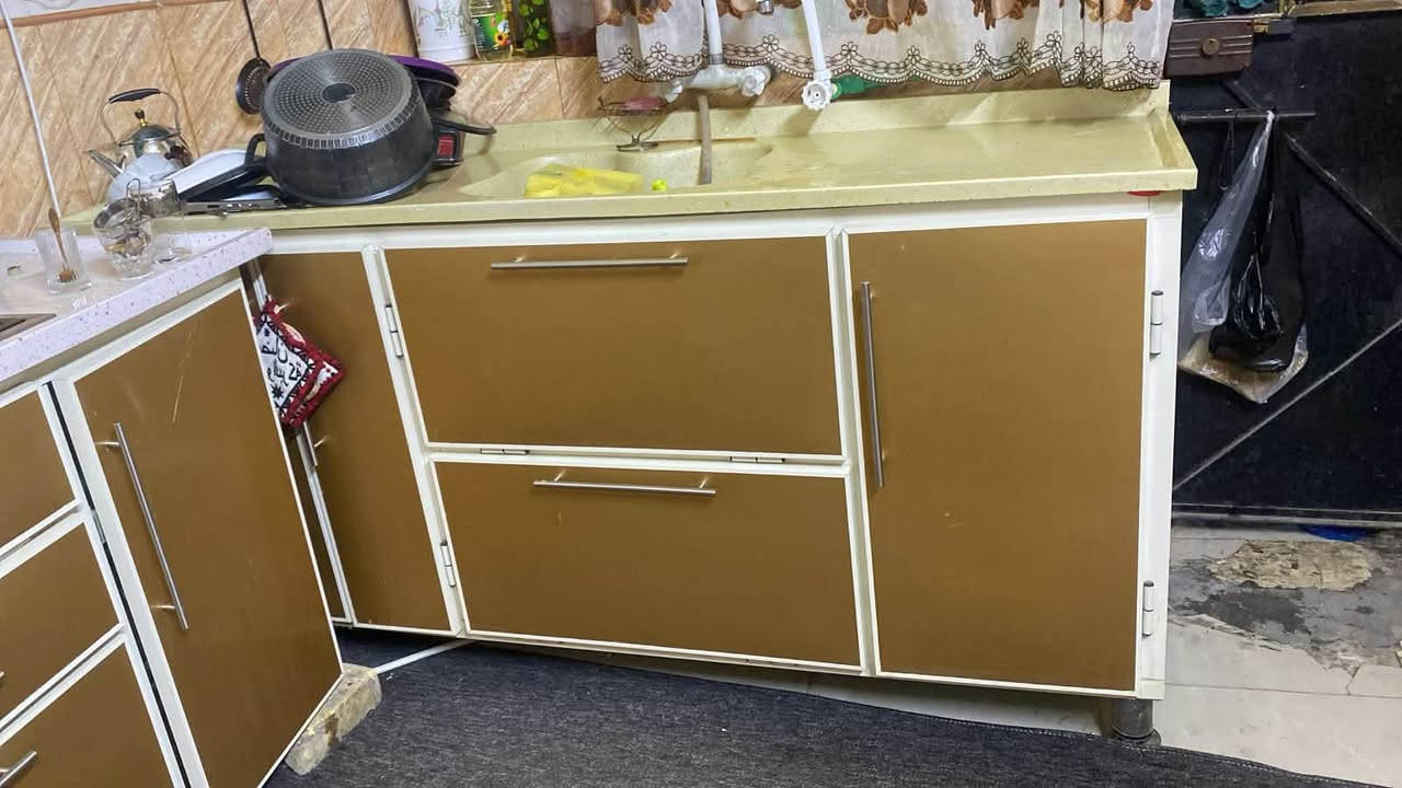 مطبخ  للبيع نظيف
مكان 📍 بصره طويسه

رقم الهاتف :***********

الطول 2.33

ب 1.90

السعر : 450 الف
