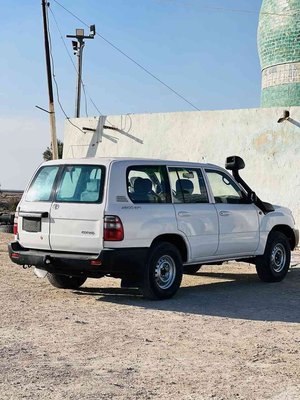 سلام عليكم سيارة لاندكروز موديل 2004مكفوله من الضربه سيارة نضيفه كلش اكثر من الصورة كير اوتماتيك كير او مكينه مكفولات علا الشرط السعر 110 او بيه مجال مكان النجف ناحية الرضوية ***********
