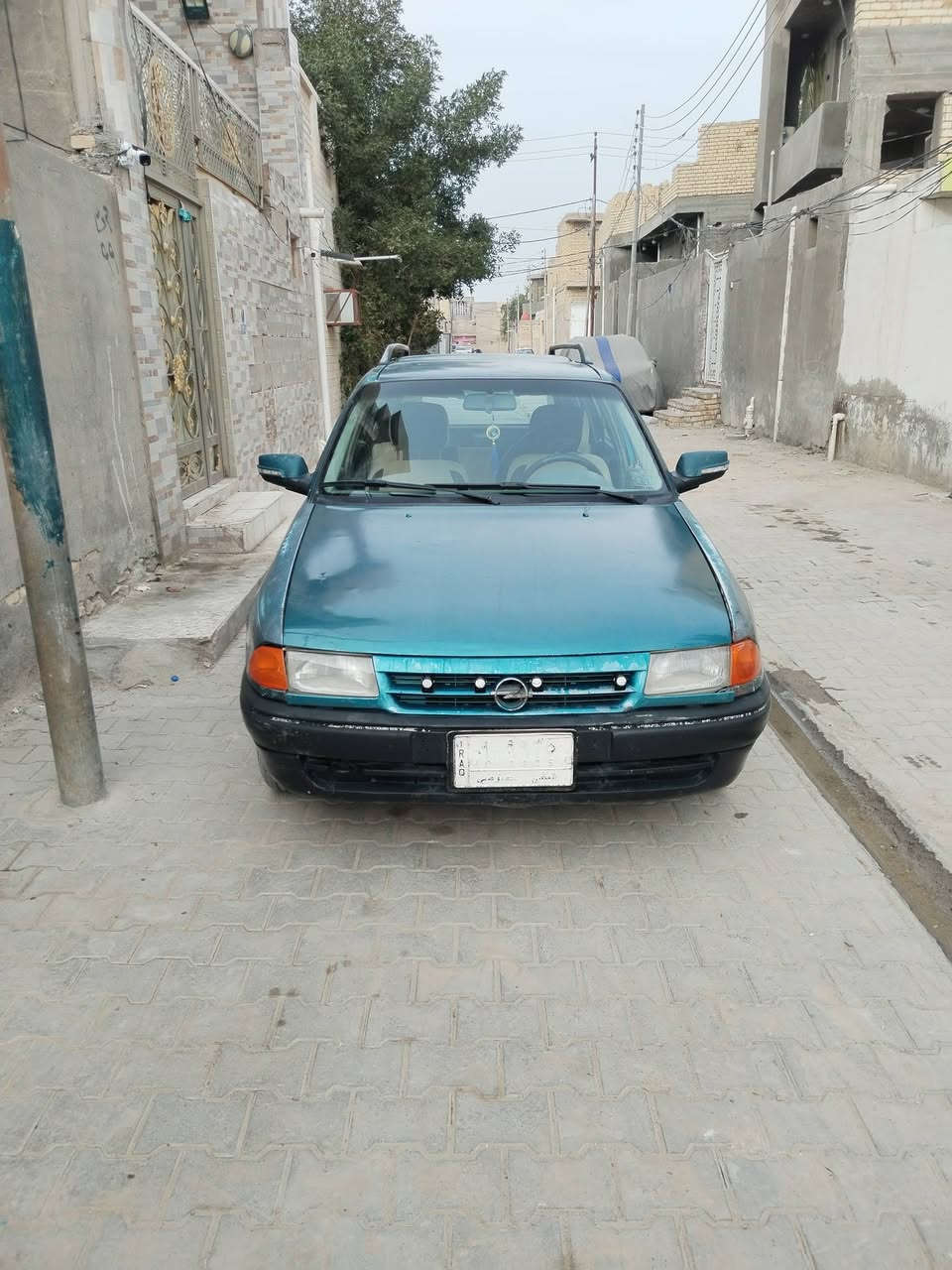 أوبل استره شتيسن موديل ٩٣محرك ١٦ سياره خير من الله مكينه وگير شرط حداديه جديده تخم تاير كهربايات شغاله كابريته ودوش جدد ستوني شادهن سياره ماتخسر عليها بس دهن و بانزين اقتصاديه السعر ٣٥ وبيها مجال مكاني سماوه رميثه متواجد واتساب فيس ***********
