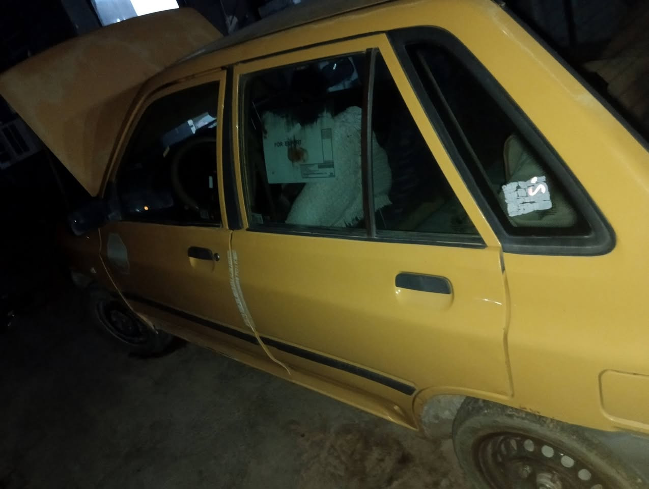 سلام عليكم سايبه رقم احمر سنويه منتهيه ب2023عليه هيه 550وره مشتري وغرامه ما عليه كير ومحرك شديتهن جديد سياره جانت متروكه بيه فطر من الخارج زقير بي اصبع مابيه اي ضربه ولالحيم سعر 17وبيه مجال ***********او ***********
