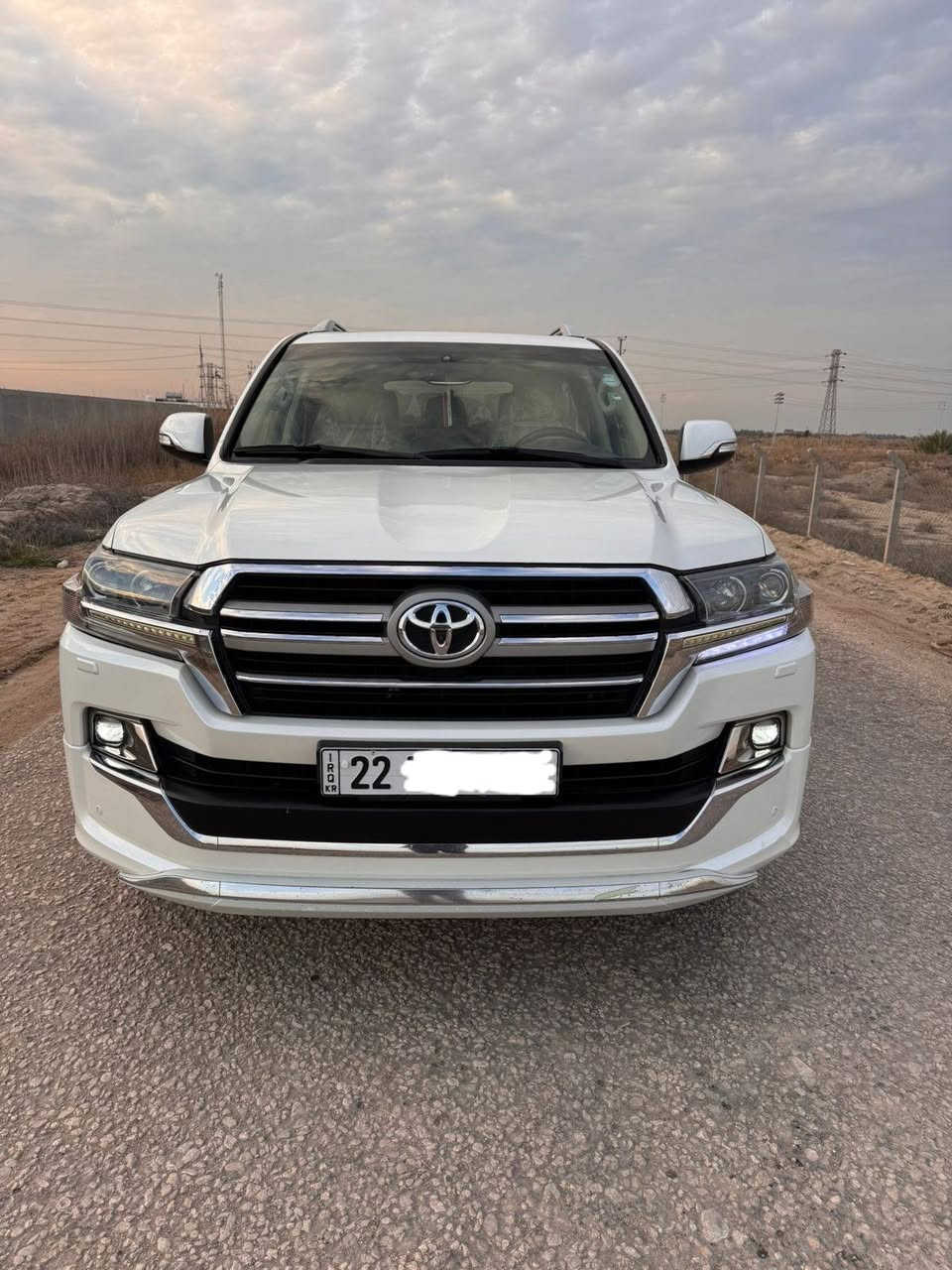 السلام عليكم للبيع 
 لاندكروز موديل 2019 ساز باب اول رقم أربيل الجديد بسمي تريد تحويل أو وكاله سياره مكفولة كفاله عامه من صبغ والتبديل وفتح. 
فول مواصفات 1/1
بصمه تشغيل
5بصمات ابواب 
فتحه سلايت
كشنات ثنين كهرباء ثلاث حركات 
كشنات جلد اصلي
عداد لكزز
زراكات
اشارة لكزز
مري قلاب
مري شفط
جنطه شفط
شاحن 
دبل ماوس
مثبت سرعه
سبعه راكب
ثلاث قطع تبريد
مطفايه حريق
محرك V6 
8ايرباك
حساس امامي
حساس خلفي
تحكمات ستيرن كامله
كامرة دوارة
وباقي مواصفات ساز معروفه. 
 ماشيه.(65)الف حقيقي
السعر (520)ورقه $ وبيها مجال 
اللاستفسار اتصل على الرقم
*********** مكاني بابل
ملاحظة أنا مكلف بالنشر فقط.
