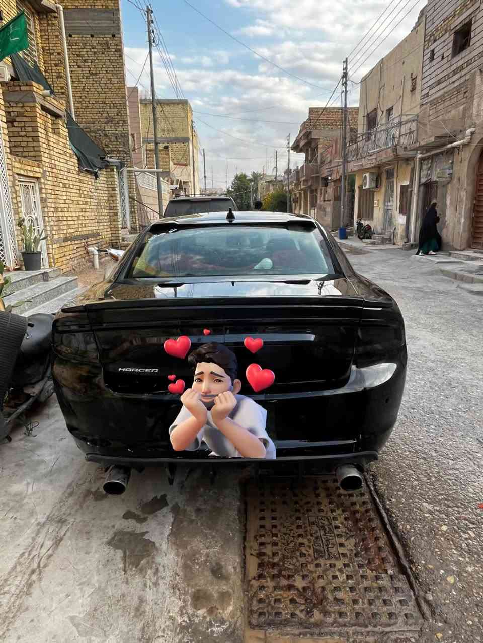 سلام عليكم 
دوج جارجر 2015 بوليسي
صبغ ٤قطع
شاشه كبيره غرفه جلد كاميرا حساس
كير مكينه تمام 
بيع او مراوس مو مشكله 
***********
