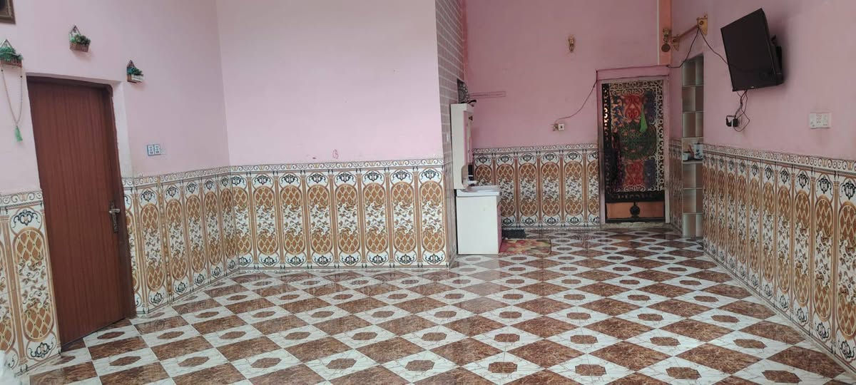 السلام عليكم بيت طابو صرف للبيع ناحيه الفظليه المساحه 320 متر طابقين ركن بناء حديث يتكون الطابق الاول من غرفتين وصاله ومطبخ وصحيات داخليه وخارجيه واستقبال ولطابق الثاني يتكون من غرفتين وصاله ومطبخ وصحيات الموقع بداية شارع المحطه قرب محلات ابو سيف للستفسار ***********. ❤️ نستقبل كافة العروض داخل الفظليه وطرافها🥰
