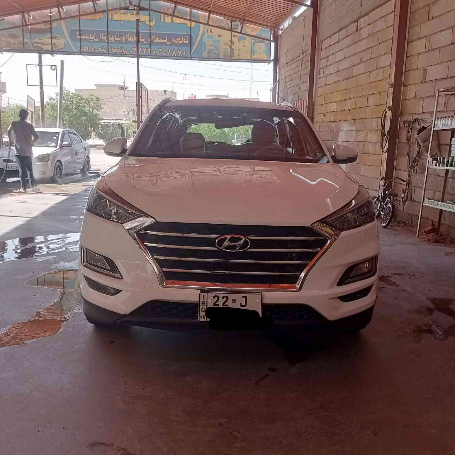 سلام عليكم توسان موديل 2019 شكل2020 سايد بريك بل رجل السيارة فول مواصفات عدة البنرامة السيارة بصمه تحكمات ستيرن جهتين شاشة كامرة حساسات بلاتوث تحكمات مري مري شفط تبريد قطعتين كشن كهربائي السيارة فول رقم اربيل انكليزي سنوية لل2031 تريد وكالة تريد تحويل مضمون محرك 2000 محرك ناعم كير محرك تبريد حدادية كلة على وضع الشركة السيارة بيهة صفحت العبري صبغ مع التكمة والقمارة اثر حادث في باب العبري وتصليح بصف العتبة قليل معدليه فقط شواصي حوض كفالة اكفلك صفحت السائق والجنطة والشواصي والحوض وكير محرك تبريد حدادية  ما بيهة أي شي  السيارة ماشية 103 الف اصل السعر 135 وبيهة مجال 
مكاني نجف حي النداء.
الرقم . *********** موجود خاص وواتساب
