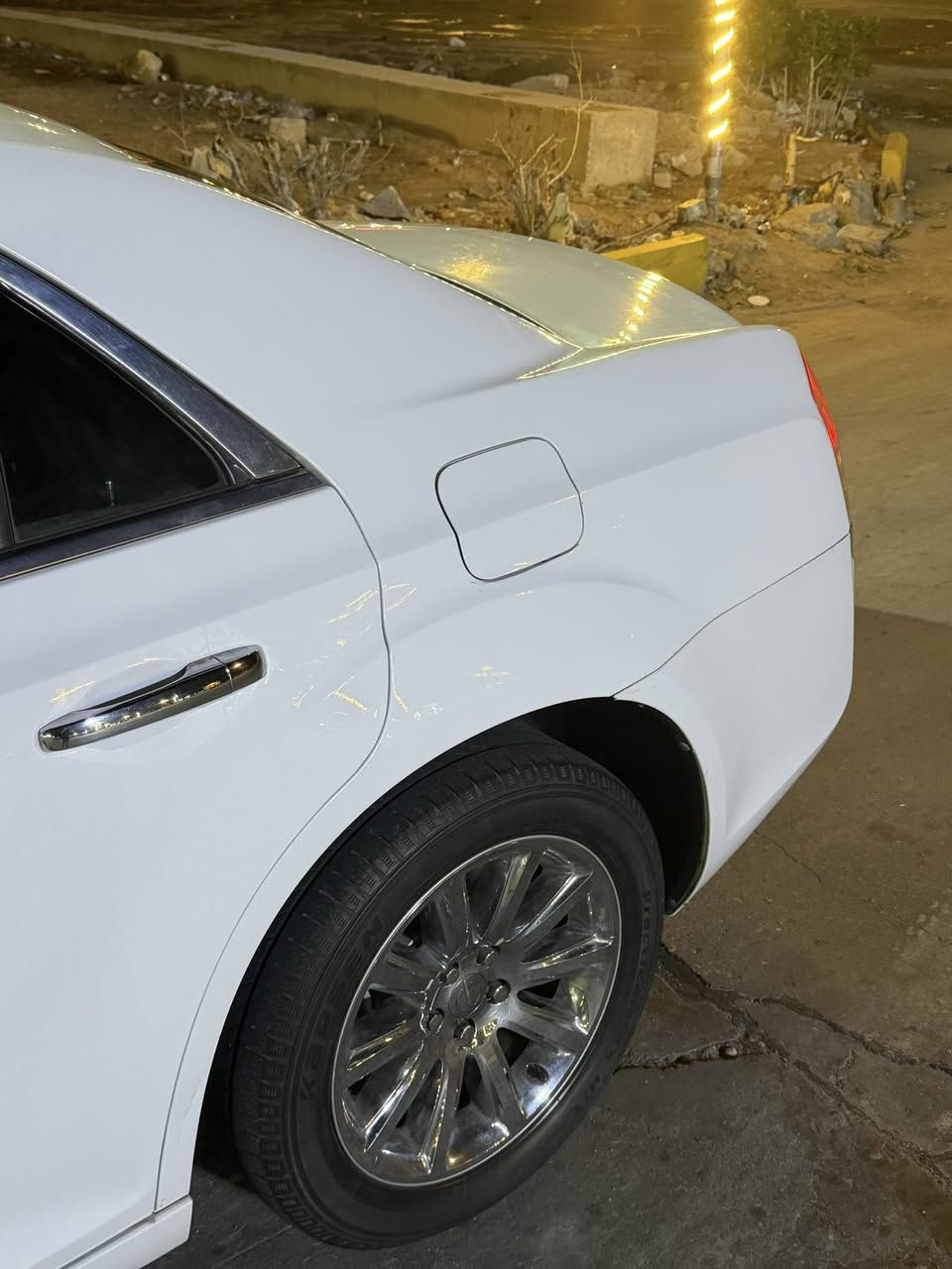 سلام عليكم اوباما لبيع موديل 2012 كفاله عامه عده بارد شويه كنديه سياره جديده حيل رقم دهوك منتهيه سنويه وكاله تحويل ماكو شكال ويل جديد تخم تاير جديد حداديه اي نقص ما بيه مكانه بصرة  ***********
