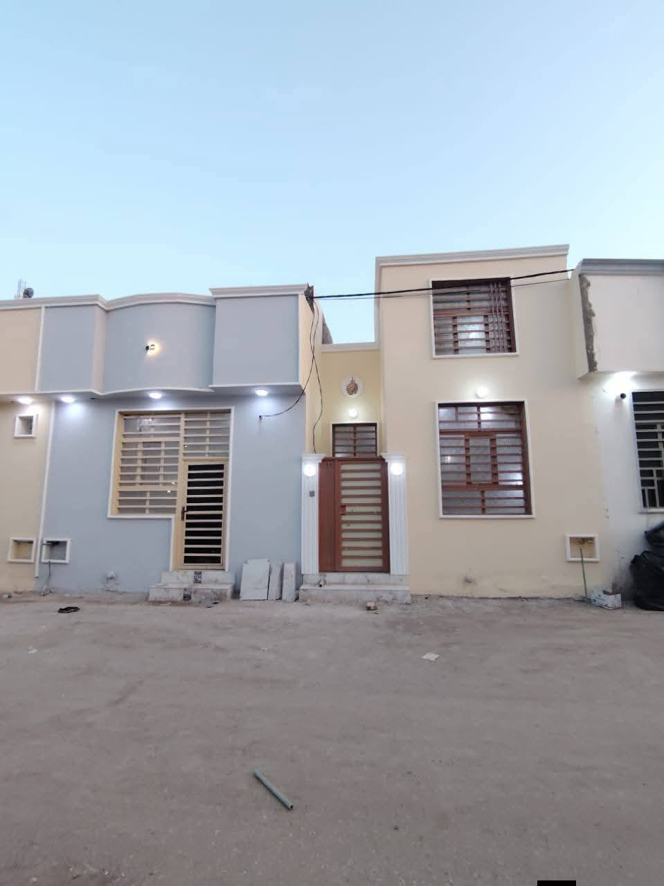 55متر قريب للشارع العام بالخط الاول
العنوان مقابيل ملحق قريه الغدير عمود ٣٢٧ خدمات كامله للاستفسار اتصال ***********
