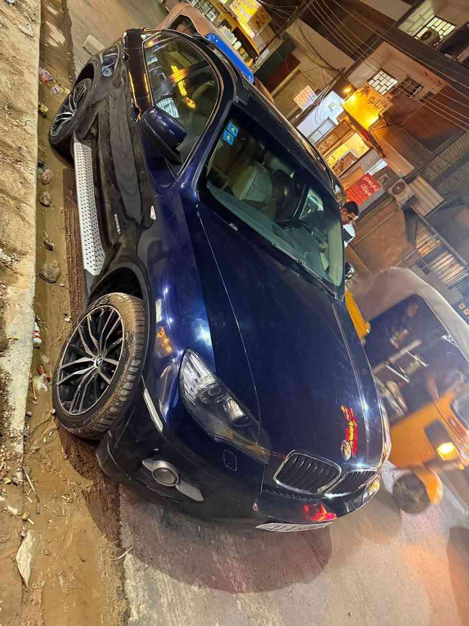 X6
مديل 11 بغداد بسمي 
مكان السيارة بغداد 

السعر 120 وبيه مجال 
***********
سبب نزول السعر لغرض العلاج
