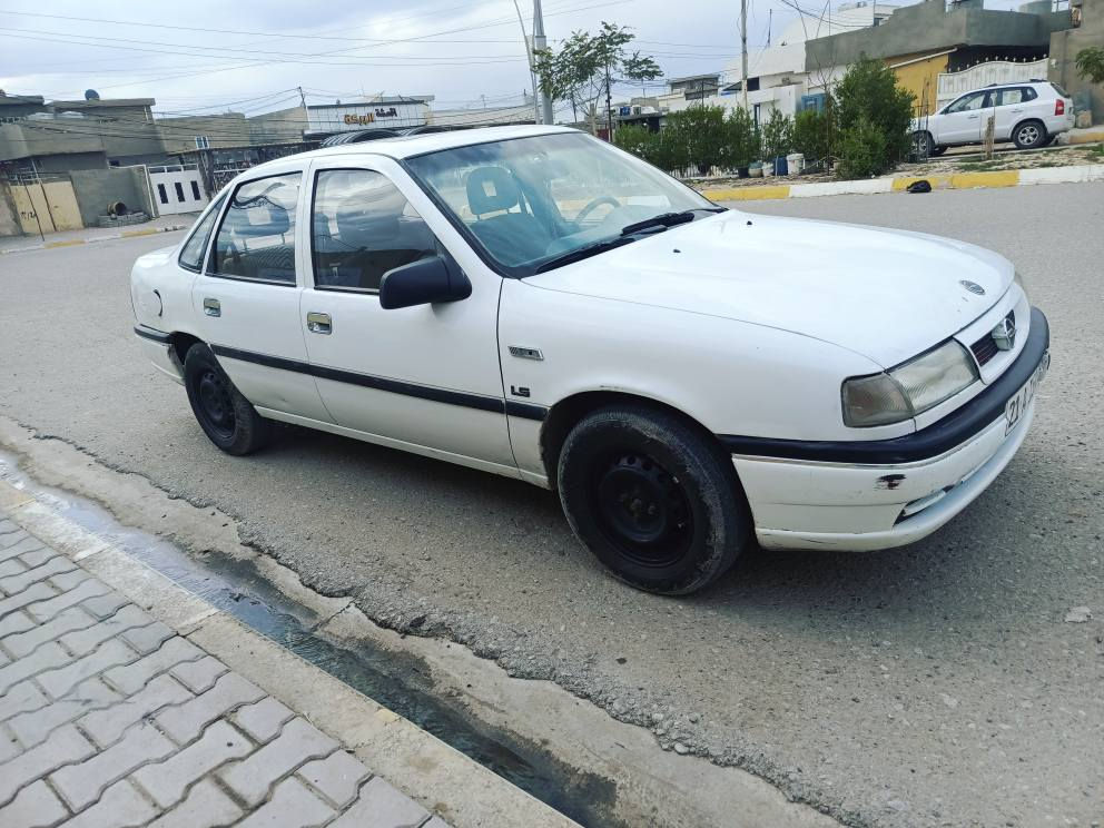 اوبل فكترا 1993 حجم 20
رقم سليمانية سنوية جديد لحد2030
بيها كوبون بانزين
محرك كير شرط كير عادي سقف سلايتabs
سيارة مابيها صبغ كلها عل بلاد 
مابيها حادث  مكفول شرط 
السعر43ورقة وبيها مجال
مكان دوز خورماتو
***********
*********** طوز, صلاح الدين
