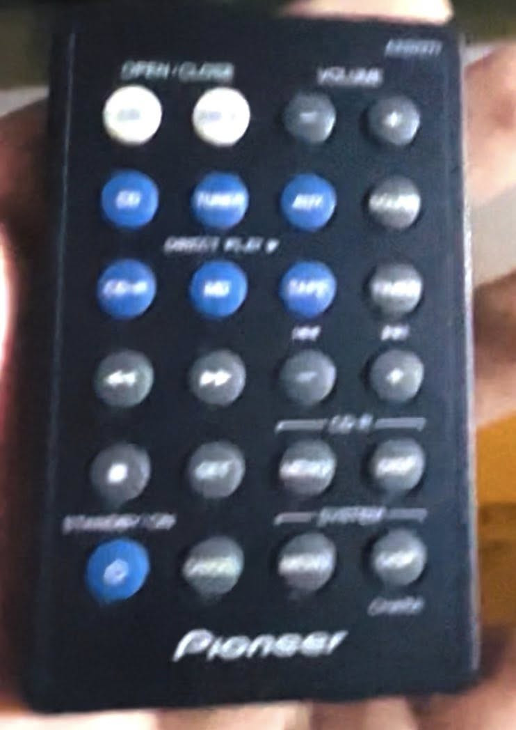 ‏سلام عليكم شباب جهازين2 واحد من شركة 
Pioneer házimozi,M-F10
‏والثاني من شركة سامسونج
‏قيم بما يرضي الله قطعتين بسعر واحد جهاز بدون سماعات دمام ￼￼
‏جهاز الأول شغل وسماتين دمام كامل مع ريمون
 ***********
