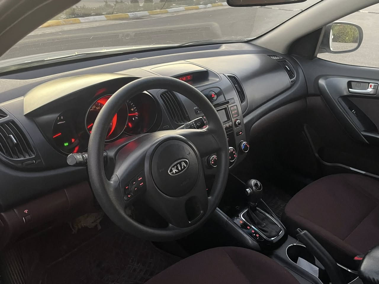 كيا سيراتو موديل ٢٠١١ بدون صبخ ..صور سونار موجود شوي بارد ماباقي بشرط -مكينه گير مامفتوح شرط فحس -دواخل أحمر ٦ گير تبريد لمس -سنوي حتي ٢٠/١١/٢٠٢٦ 
سعر ١٠٥ ورقه شوي مجال 
مكان -سليمانيه 
ژ.م ***********
