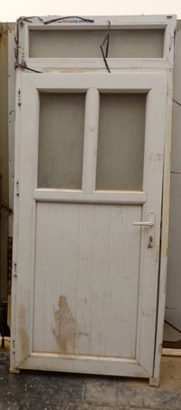 باب للبيع السعر 75 الاتصال07519672762