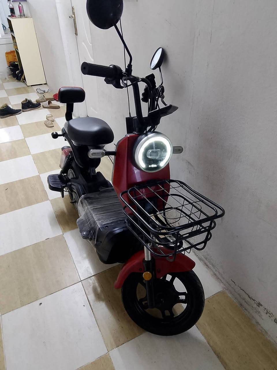 السلام عليكم للبيع دراجه شحن فول مواصفات بصمه2025 وسويج شاشه لابتوب وبلوتوث جاهزه من كلشي 4بطاريات و3سرع بطاريات بشرط تايرات جديد كفرات جديد مابي شخط مكان شقلاوة والشراي جاد اجيبه اربيل سعرها 300رقم الاتصال ***********
